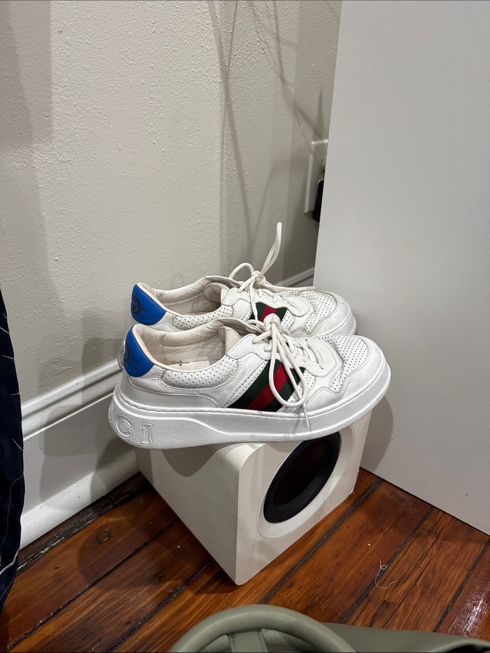 Gucci White Leather Sneakers with Blue Heel and Red/Green Stripe